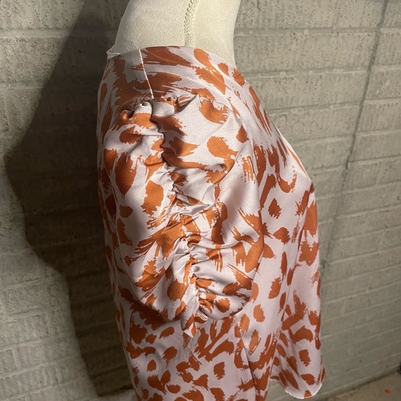 Adrienne Womens Patterned V Neck Silk Short Sleeve Top Size Small - Picture 2 of 5